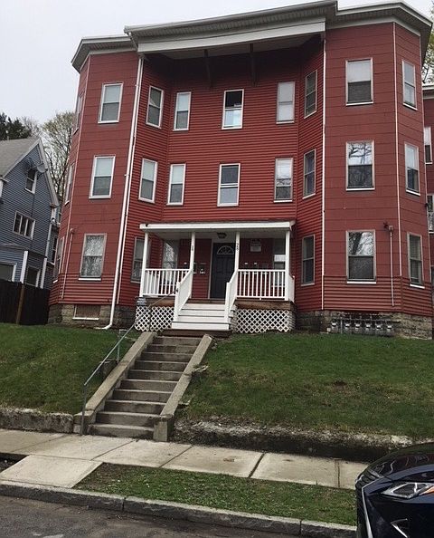 FRONT OF 28 PAINE STREET