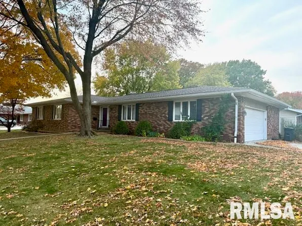 5 Danbury Dr, Springfield, IL 62704