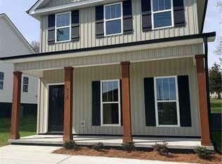 14 W Colonial Dr, Thomasville, NC 27360