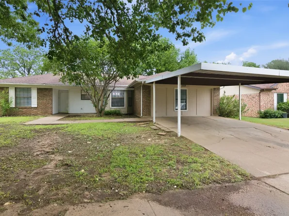 209 Blue Ridge Trl, Saginaw, TX 76179