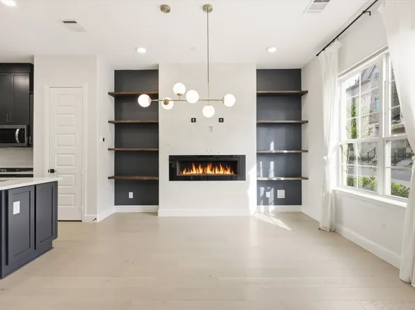 4413 Murphy Ln, Carrollton, TX 75010