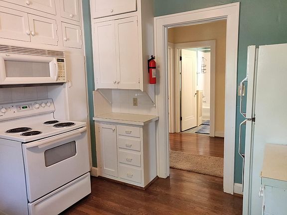 3rd image of 1108 W 49th St