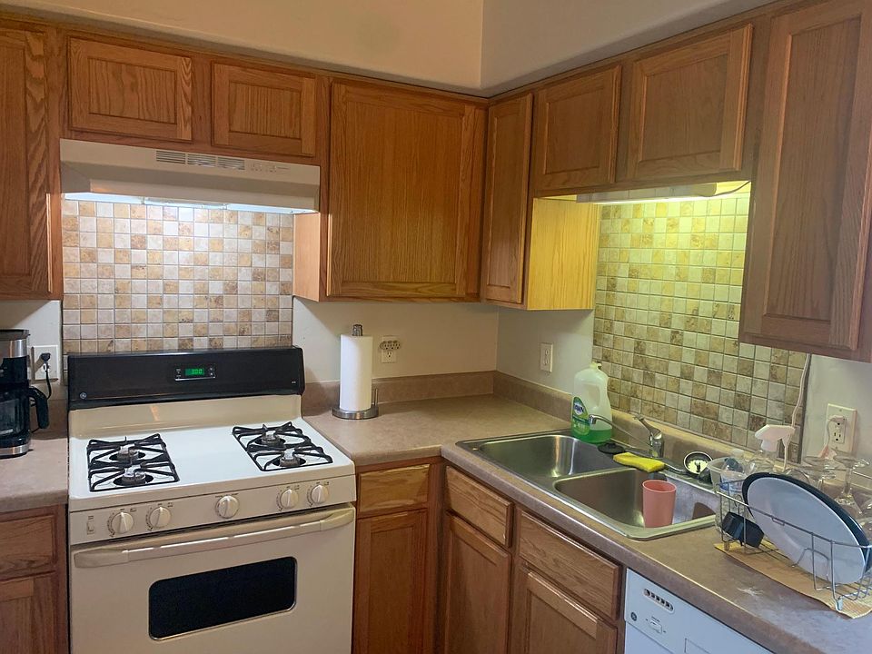 2nd image of 2645 N Edith Blvd #2