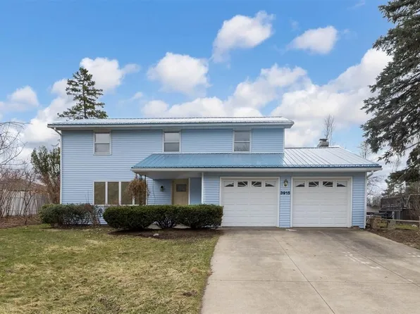 3915 Roxbury Rd, Erie, PA 16506