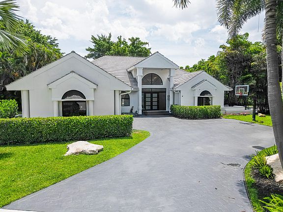 2nd image of 1812 SW 17th Street