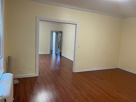2nd image of 3983 Saxon Ave Floor 2