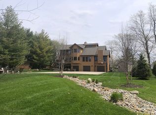 66643 Deerwood Ln, Washington, MI 48095
