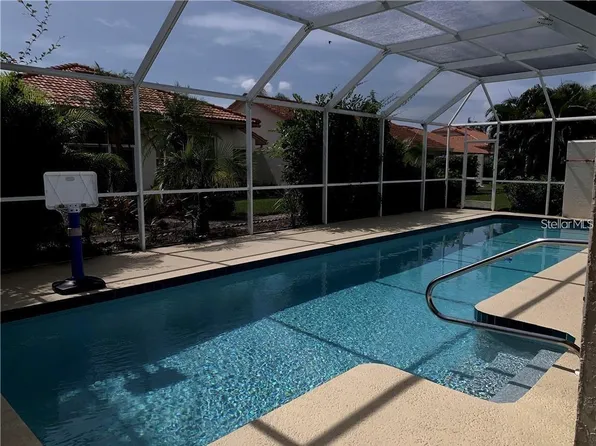 4810 Raintree Street Cir E, Bradenton, FL 34203