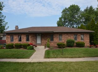 20718 Sandridge Dr, Lynwood, IL 60411