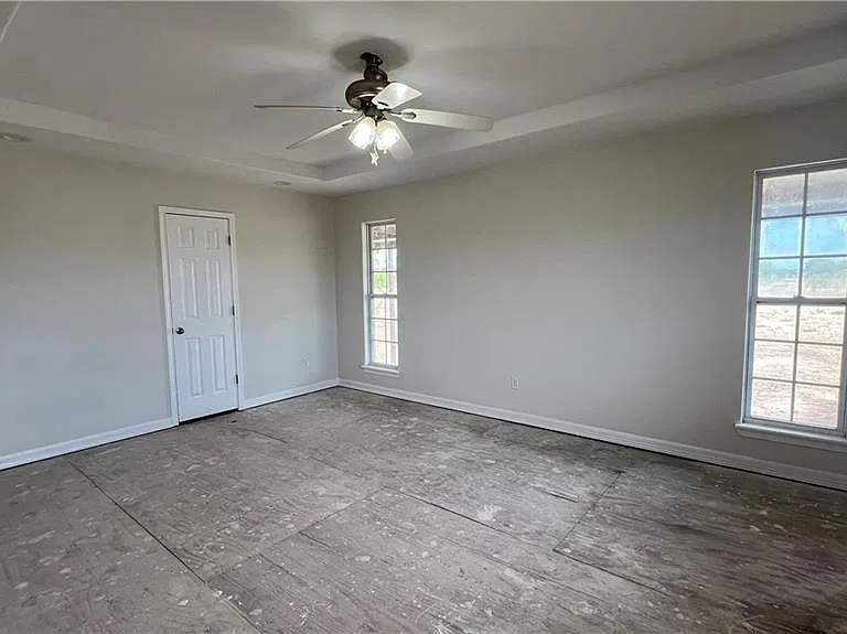 7100 N Seminary Rd — Photo 13