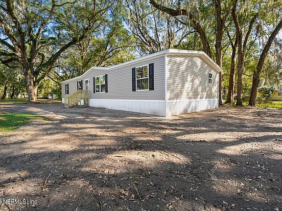 3rd image of 3121 BAINBRIDGE Road #1