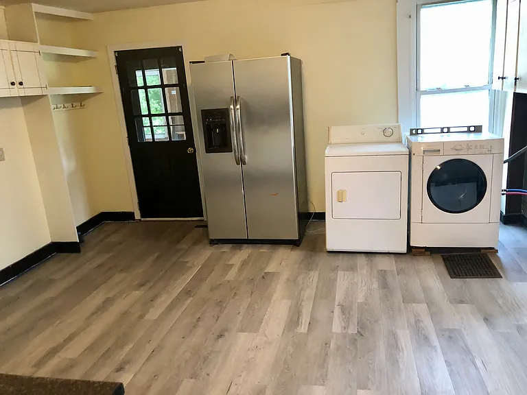 60 E Main St — Photo 7