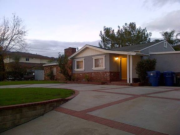 3rd image of 13516 Gladstone Ave