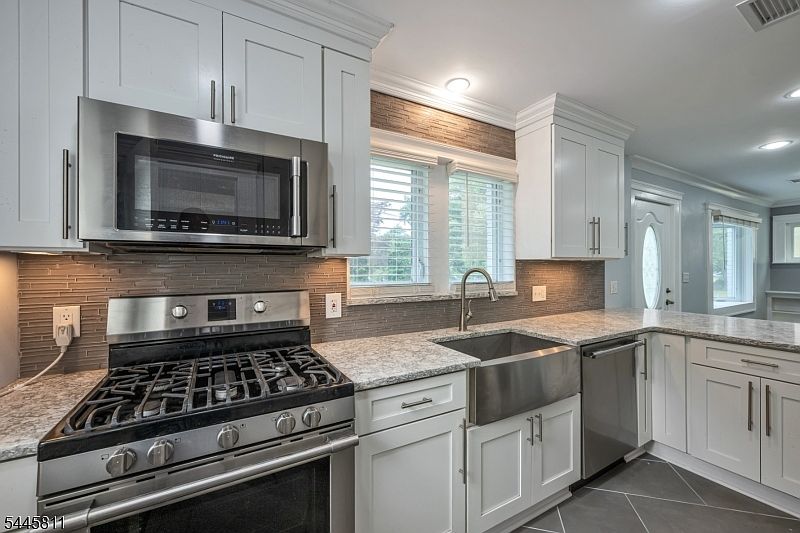 1st image of 122 Garside Avenue