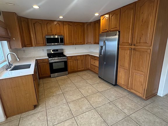 2nd image of 961 Nardo Rd
