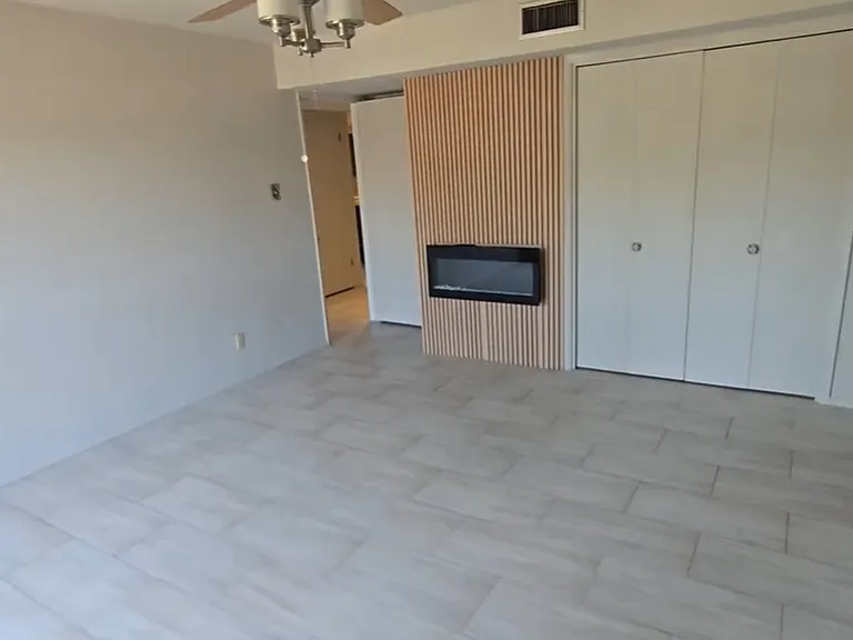 306 W Maryland Ave #5 — Photo 4