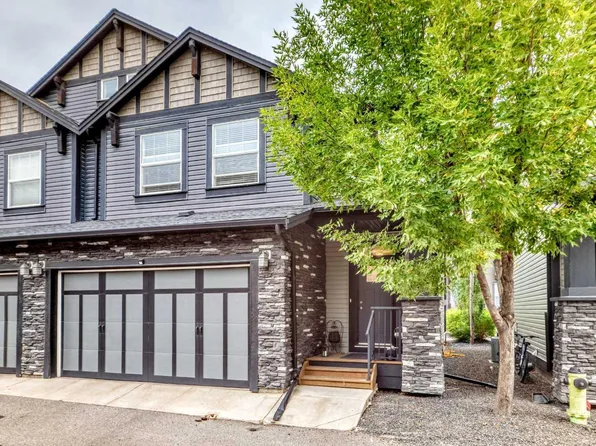 110 Coopers Cmn SW #901, Airdrie, AB T4B 3Y3