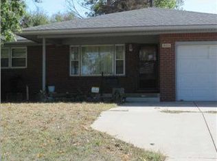 8333 E Rose Ln, Wichita, KS 67207