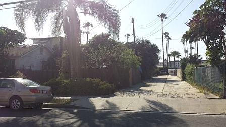 Two unit driveway at rear 