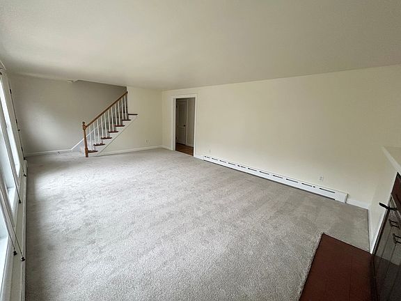 3rd image of 75 Marlboro Rd