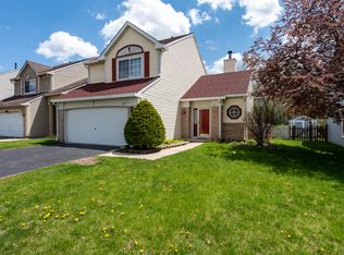 17 E Rustic Ln #00, Round Lake Beach, IL 60073