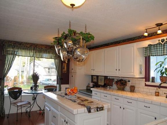 5th image of 13995 Crestview Cir NW