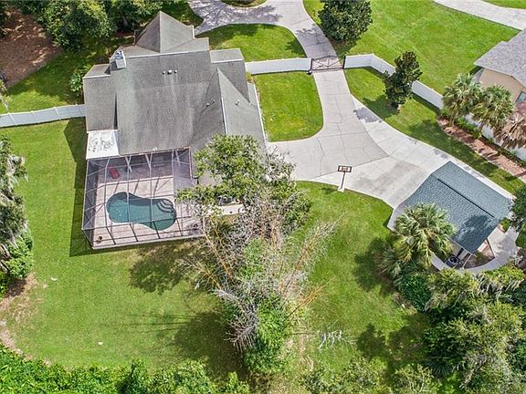 4th image of 2815 Cherry Tree Ln