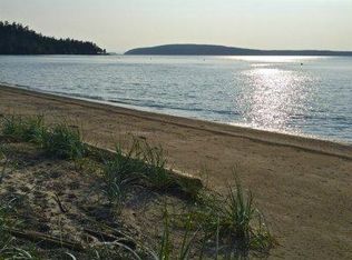 1050 Cedar Hill Rd, Eastsound, WA 98245