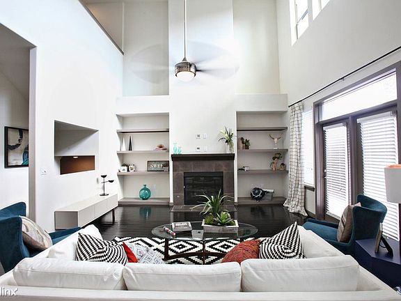 living-room-apartments-in-memorial-houston(1)