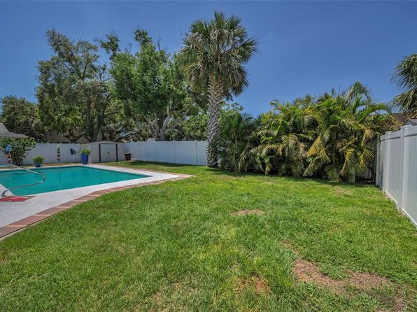 14984 Cromwell Dr, Clearwater, FL 33764