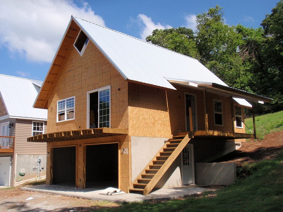 Cabin #401 Side/Front View
