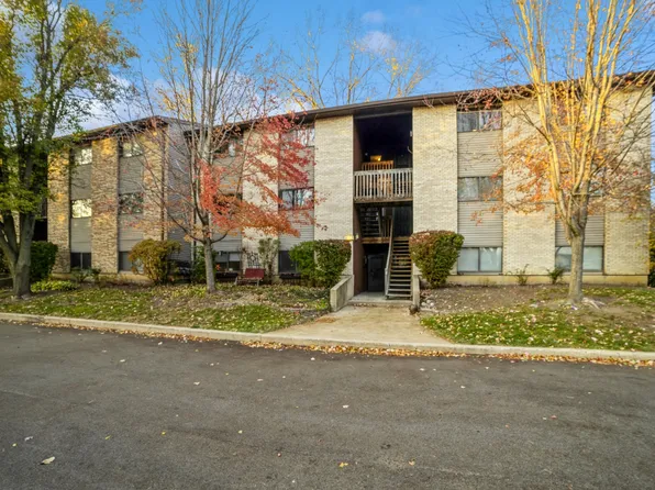 2350 South St APT F, Elgin, IL 60123