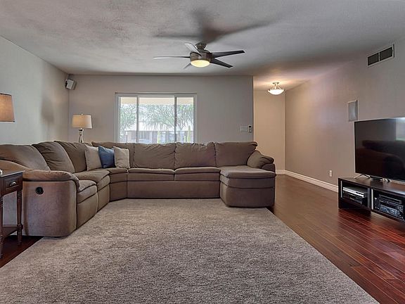 4th image of 8520 E Clarendon Ave