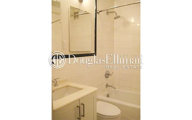 Rented by Douglas Elliman | media 29