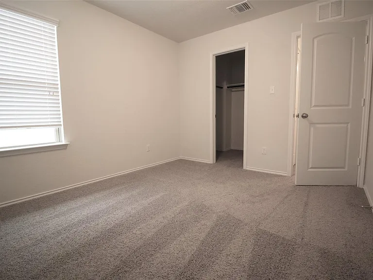 2601 Chandler Creek Blvd #16 — Photo 13