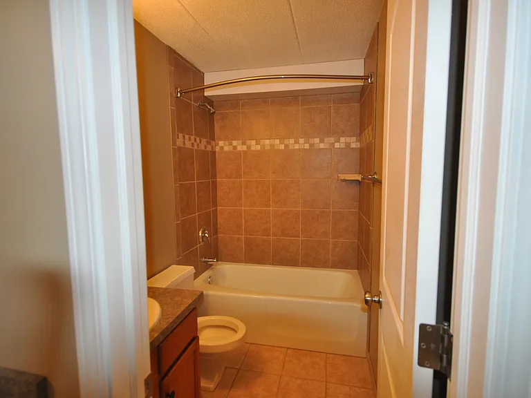 G Street Apartments — Photo 3