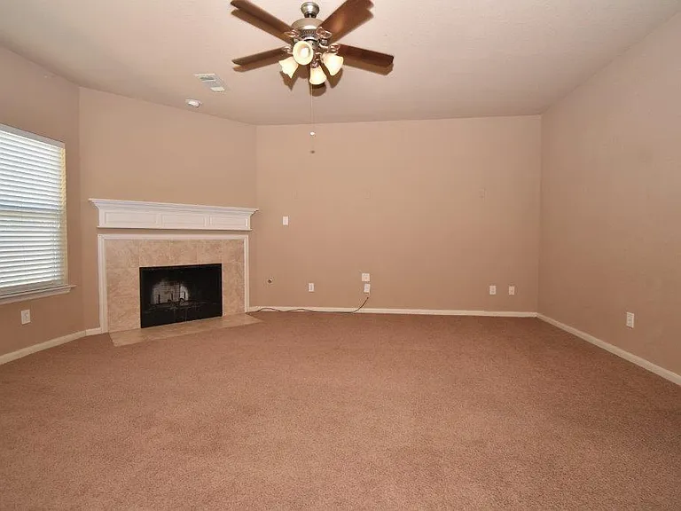 7027 Crockett Ridge Dr — Photo 5