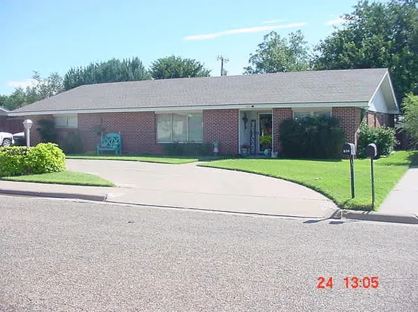 102 Elm St, Hereford, TX 79045