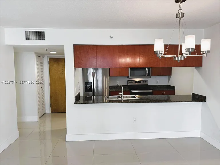 1200 Brickell Bay Dr #3903 — Photo 5