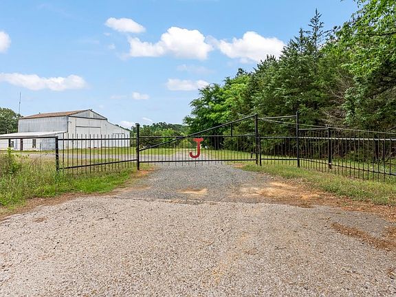 3rd image of 6248 Whitehurst Dr