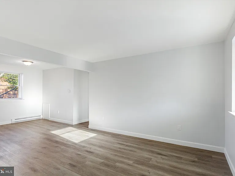 329 Buttonwood St #D — Photo 3