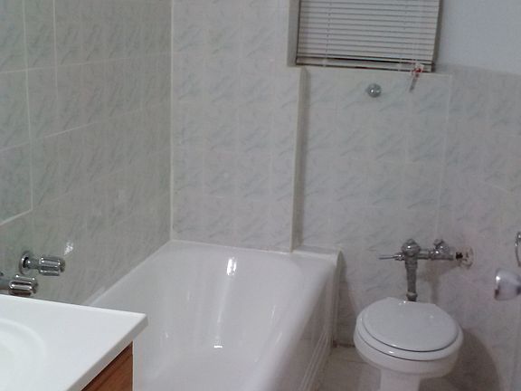 4th image of 35-05 Parsons Blvd APT 1-H
