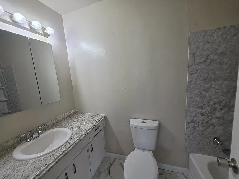 3131 Skyview Ave — Photo 6
