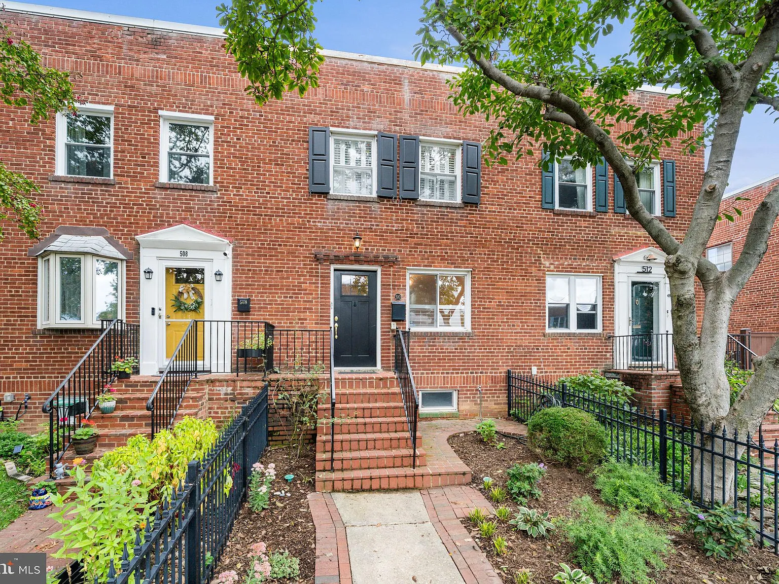 2 bed, 2.0 bath, 1317 sqft, $3,750 — Photo 1