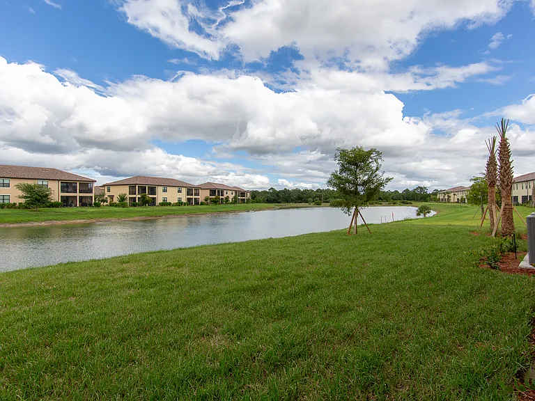 20450 Lagente Cir — Photo 37