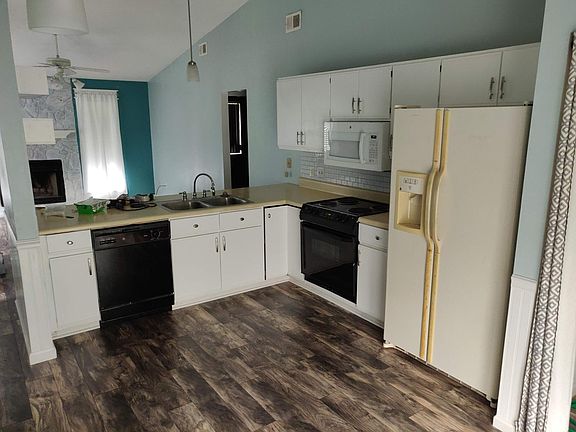 2nd image of 351 Somerset Dr