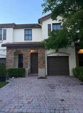 11785 SW 238th St — Photo 2