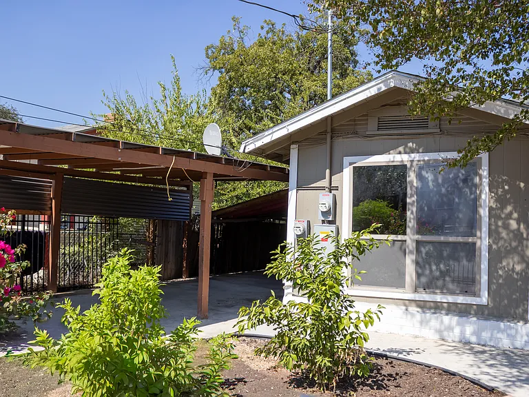 1603 W Laurel — Photo 23