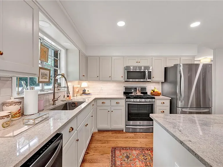 8960 Morphy Ave — Photo 24