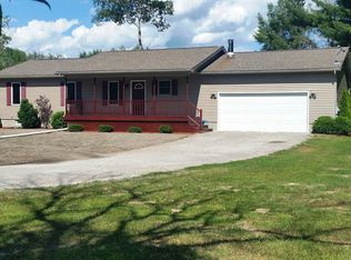 1040 N Nine Mile Rd, Sanford, MI 48657